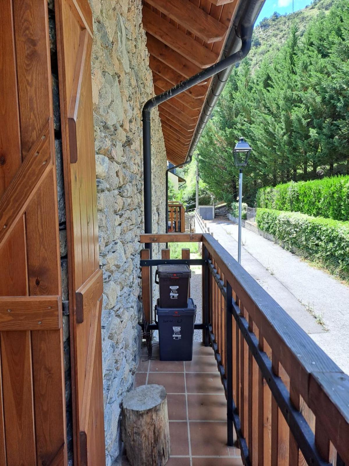 Duplex De Muntanya En Zona Verda A Escalo Ngoại thất bức ảnh